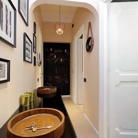 Trevi Fountain Apartments Daire