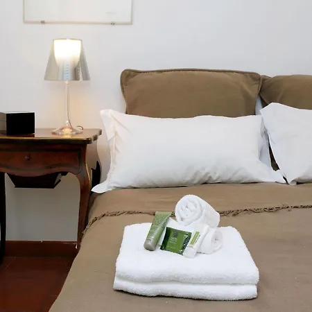 Trevi Fountain Apartments Daire
